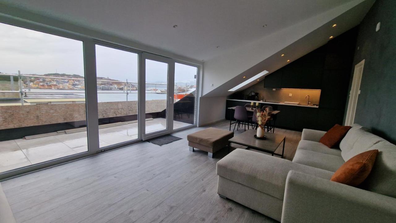 Lovely 2-Bedroom Loft With Panoramic View. Kristiansund Buitenkant foto